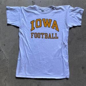 1980s IOWA FOOTBALL tee. Single stitch on the made in USA XL Champion tag